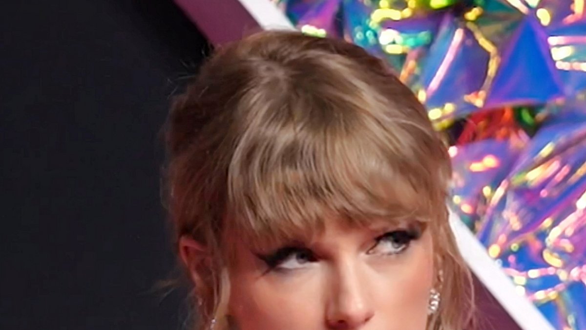 Taylor Swift and Travis Kelce Celebrate His 37th Birthday in New York
